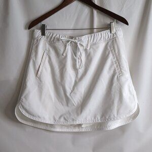 Official PGA Tour Women's White Golf Skirt with Shorts, Size 32